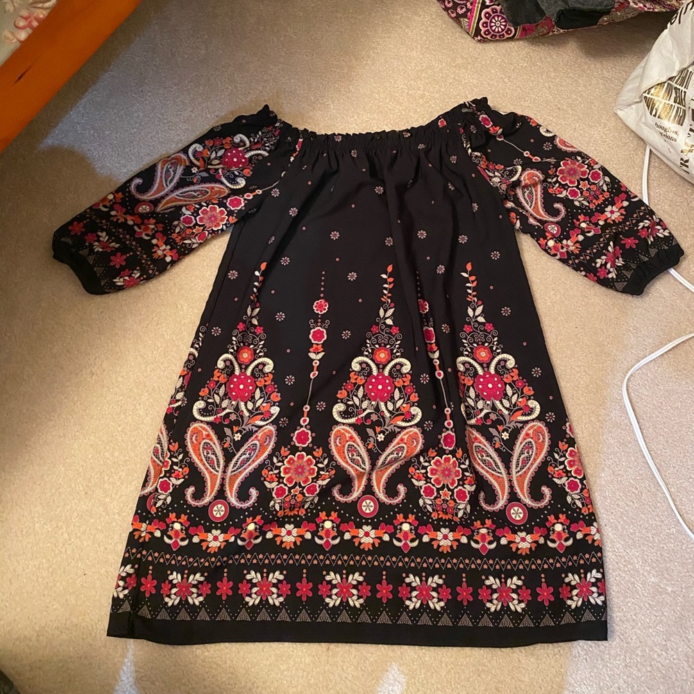 Off the shoulder pattered dress!
